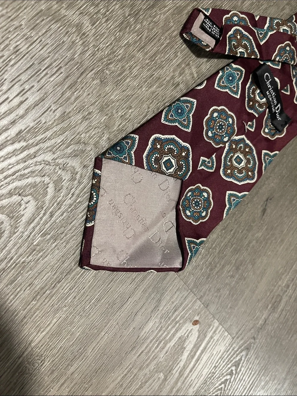 Dior Men's Burgundy Silk Tie with Teal & Beige Motifs - Picture 4 of 4